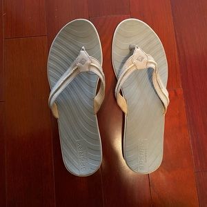 NEW Sperry Top Sider Women’s Size 9.5 Flip Flop Thong Sandal Gray